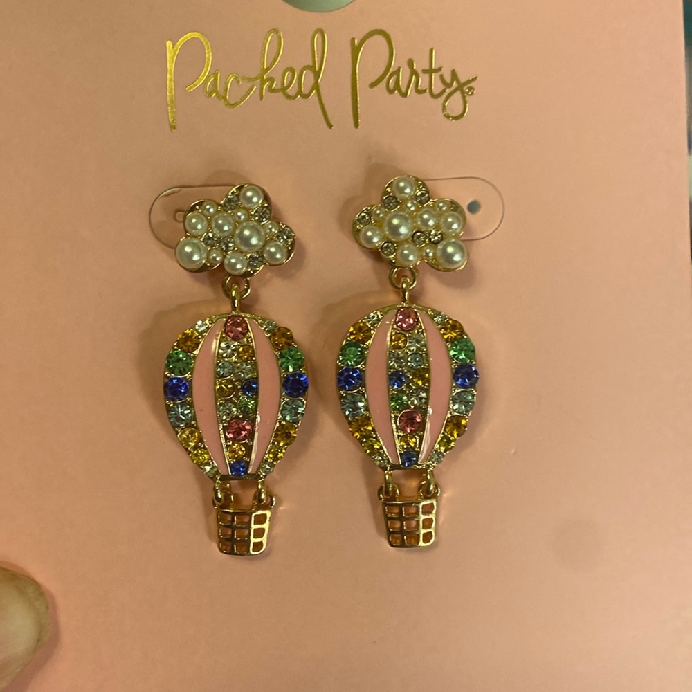 Packed Party NIP hot air balloon earrings